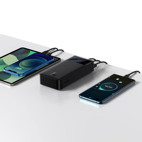 Powerbank 30000mAh 15W Bipow + kabel USB 4w1 microUSB / Lightning / 2x USB-C 1.2m czarny