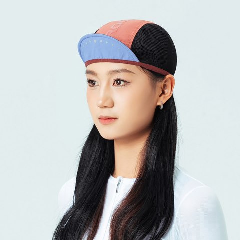 Czapka rowerowa kolarska z daszkiem pod kask - czerwona