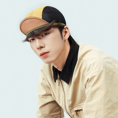 Czapka rowerowa kolarska z daszkiem pod kask - żółta