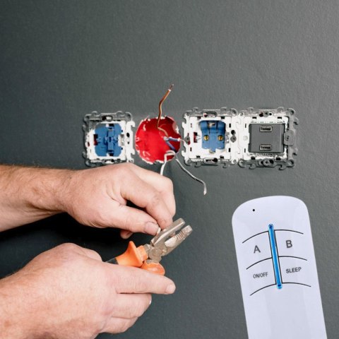 Włącznik wyłącznik światła bezprzewodowy na pilot 20 m